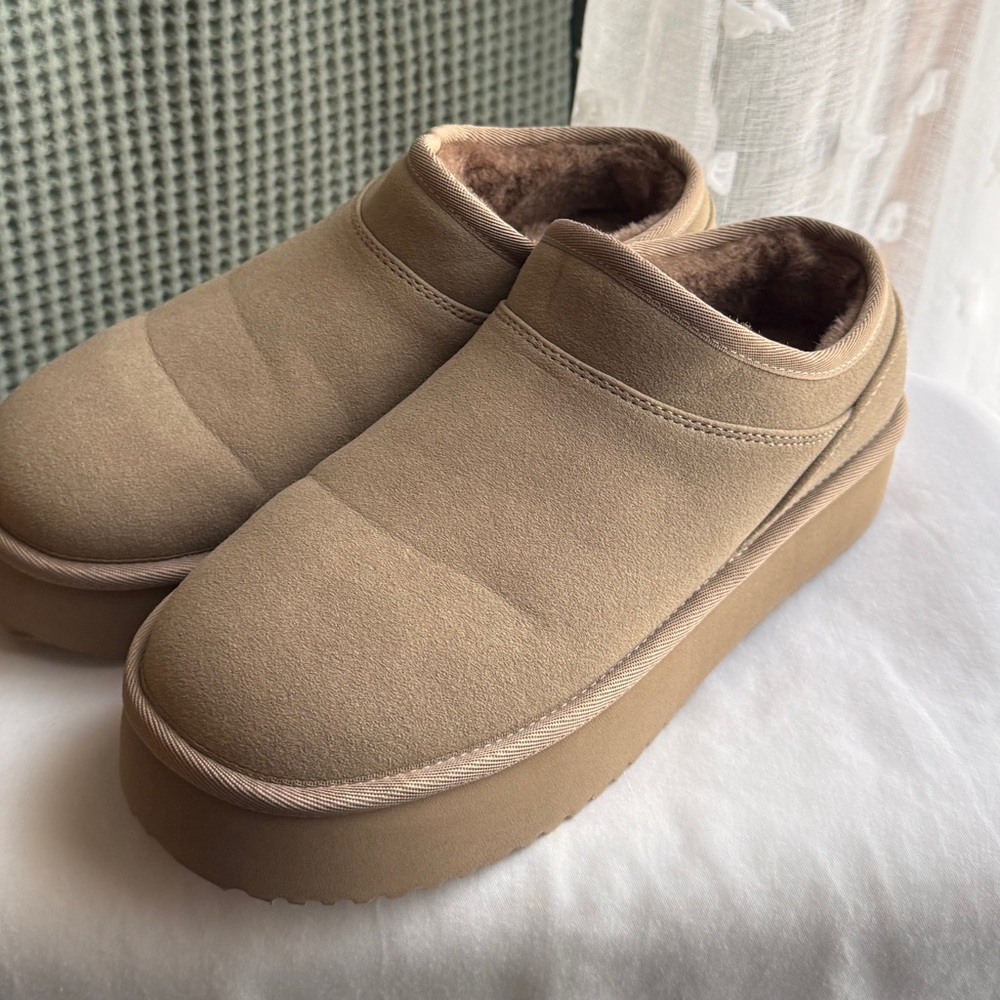 American Eagle Outfitters Tan Mules